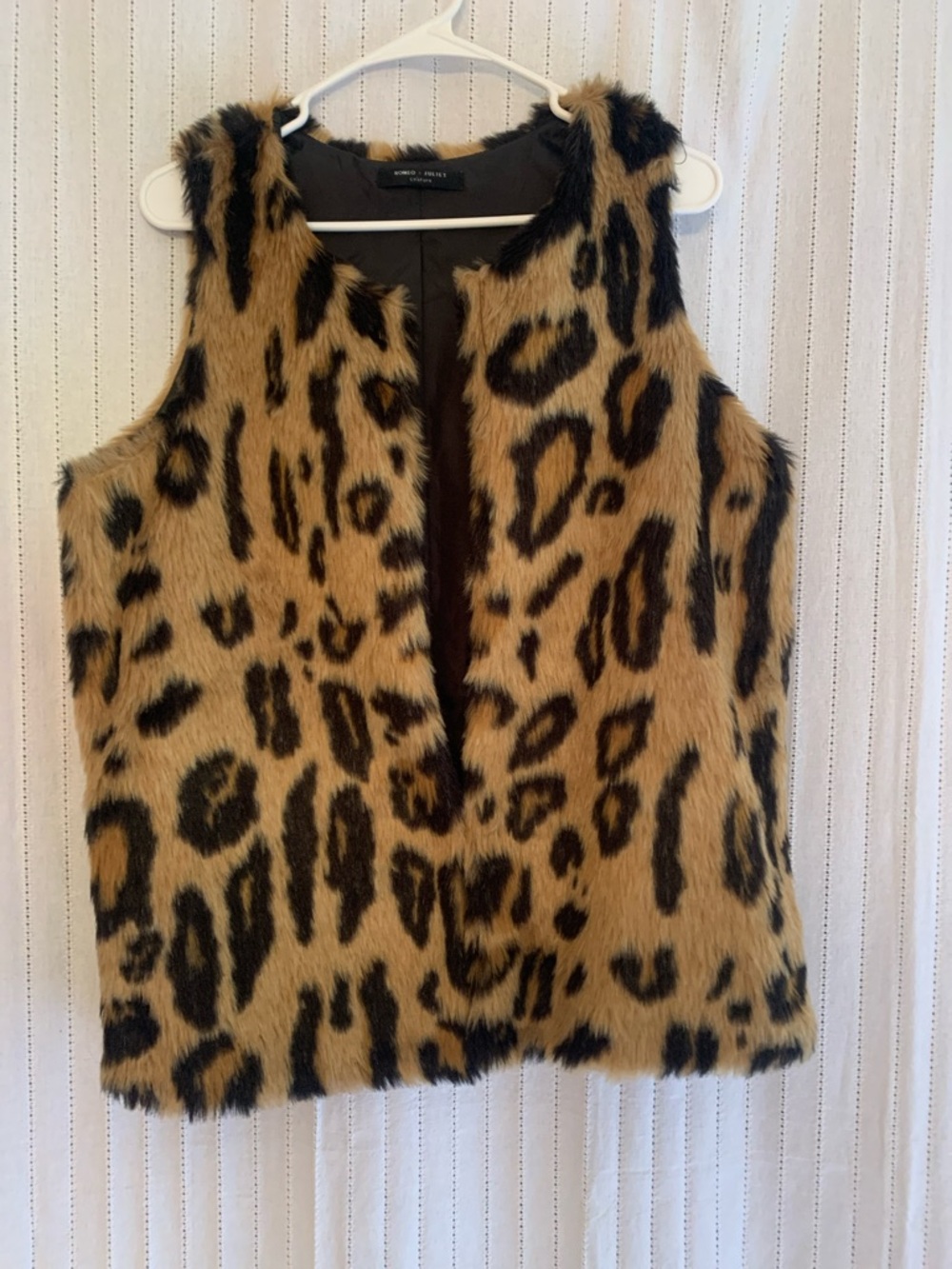 Vintage Leopard Print Faux Fur Vest